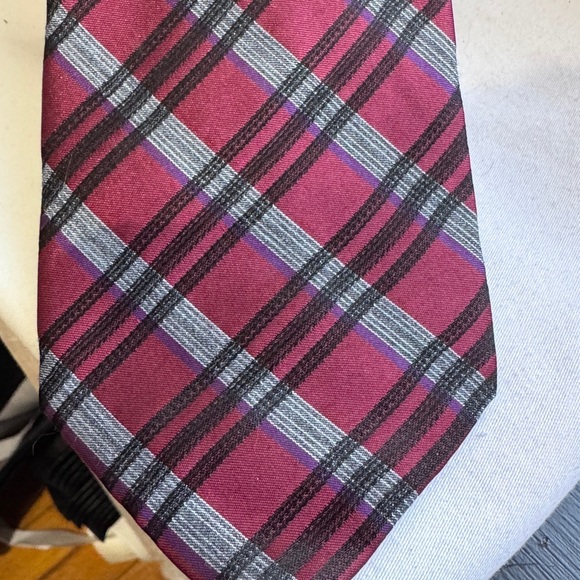 ✨HOST PICK✨ Vintage Calvin Klein Red, Grey, Black Striped Tie or Purse Tie ✨ 🎉 - Picture 2 of 16